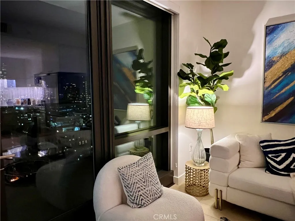 400 S Broadway 2411, Los Angeles, California 90013 home-pic-18